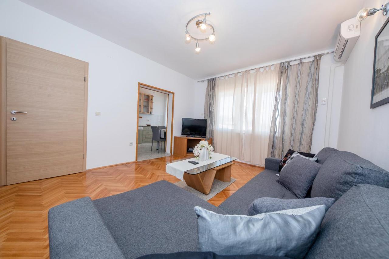 Apartments And Rooms Bolero ราบ ภายนอก รูปภาพ