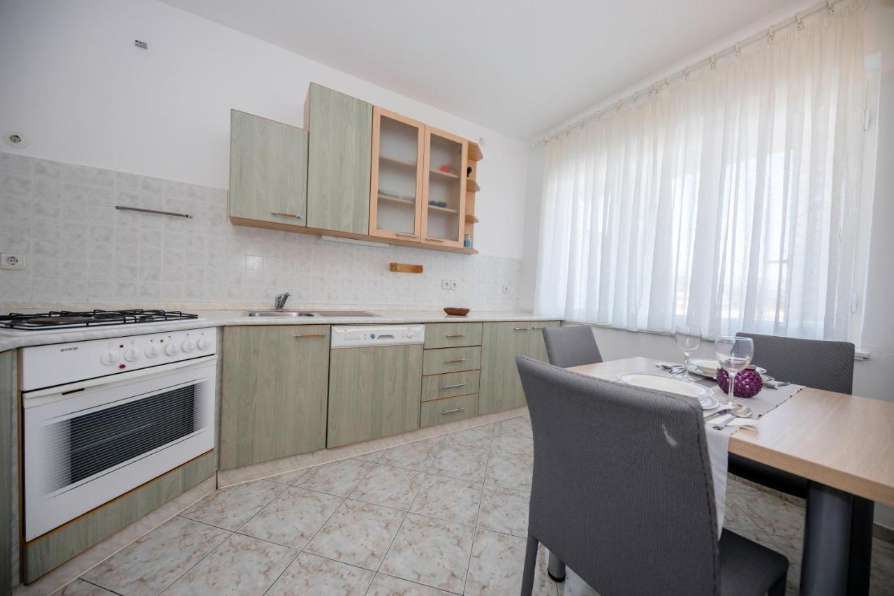 Apartments And Rooms Bolero ราบ ภายนอก รูปภาพ