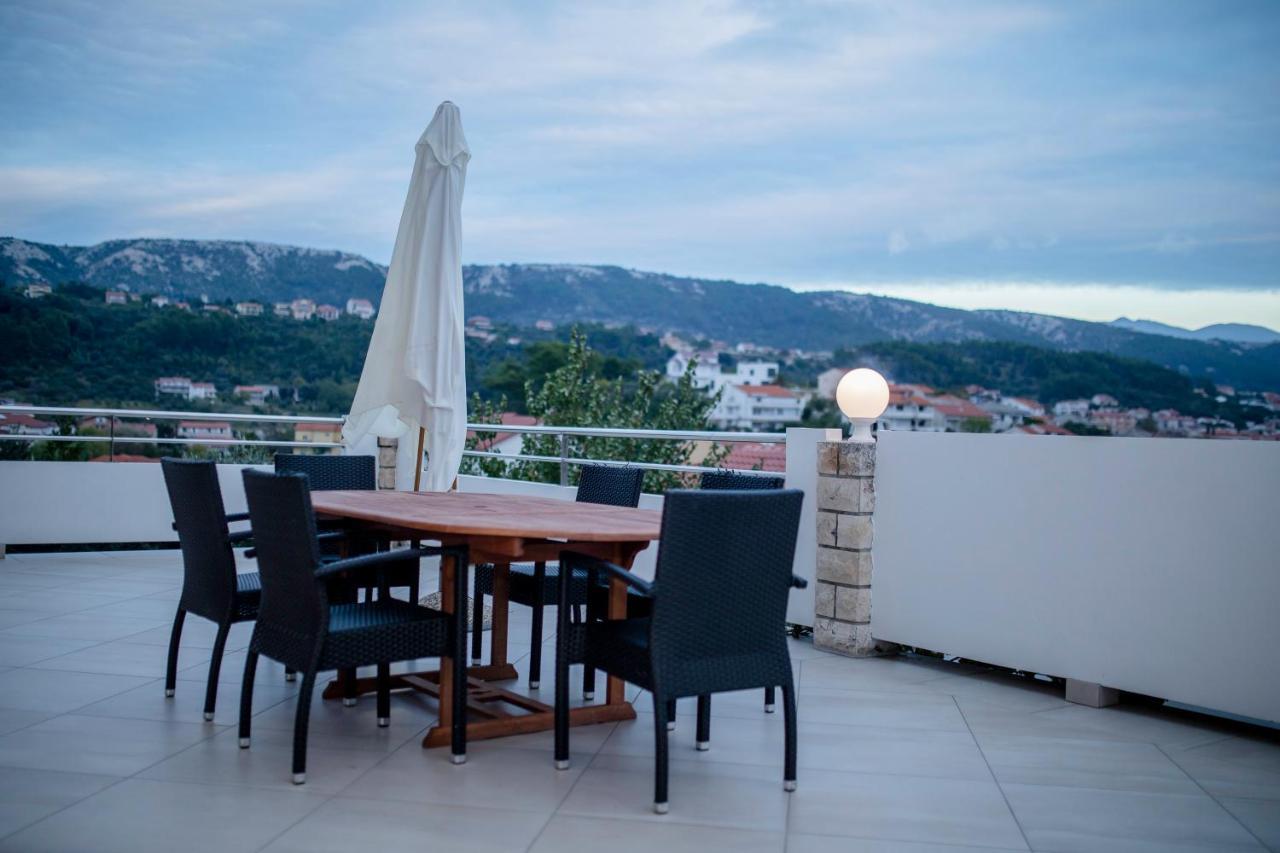 Apartments And Rooms Bolero ราบ ภายนอก รูปภาพ