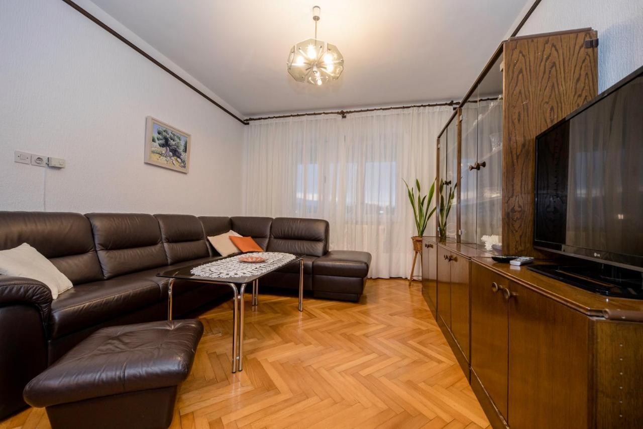 Apartments And Rooms Bolero ราบ ภายนอก รูปภาพ