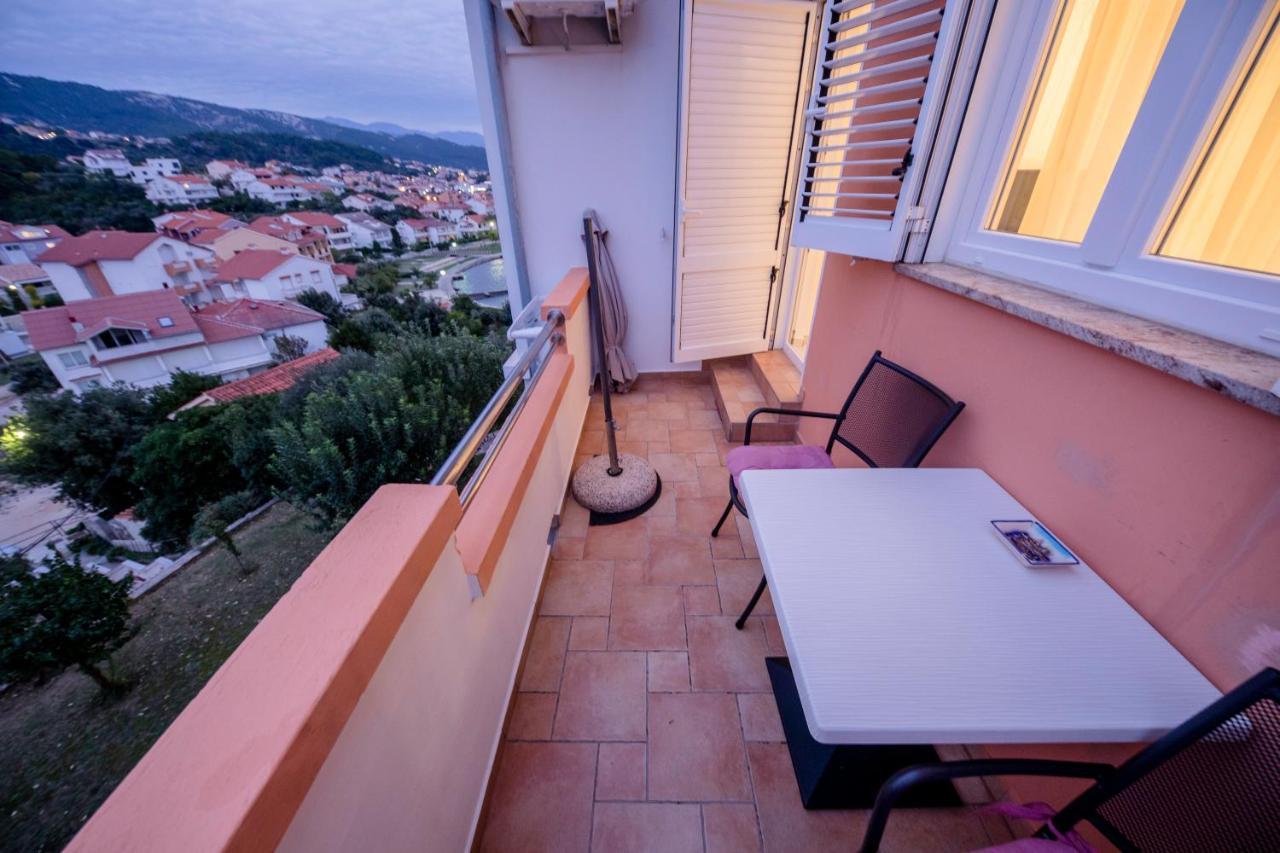 Apartments And Rooms Bolero ราบ ภายนอก รูปภาพ