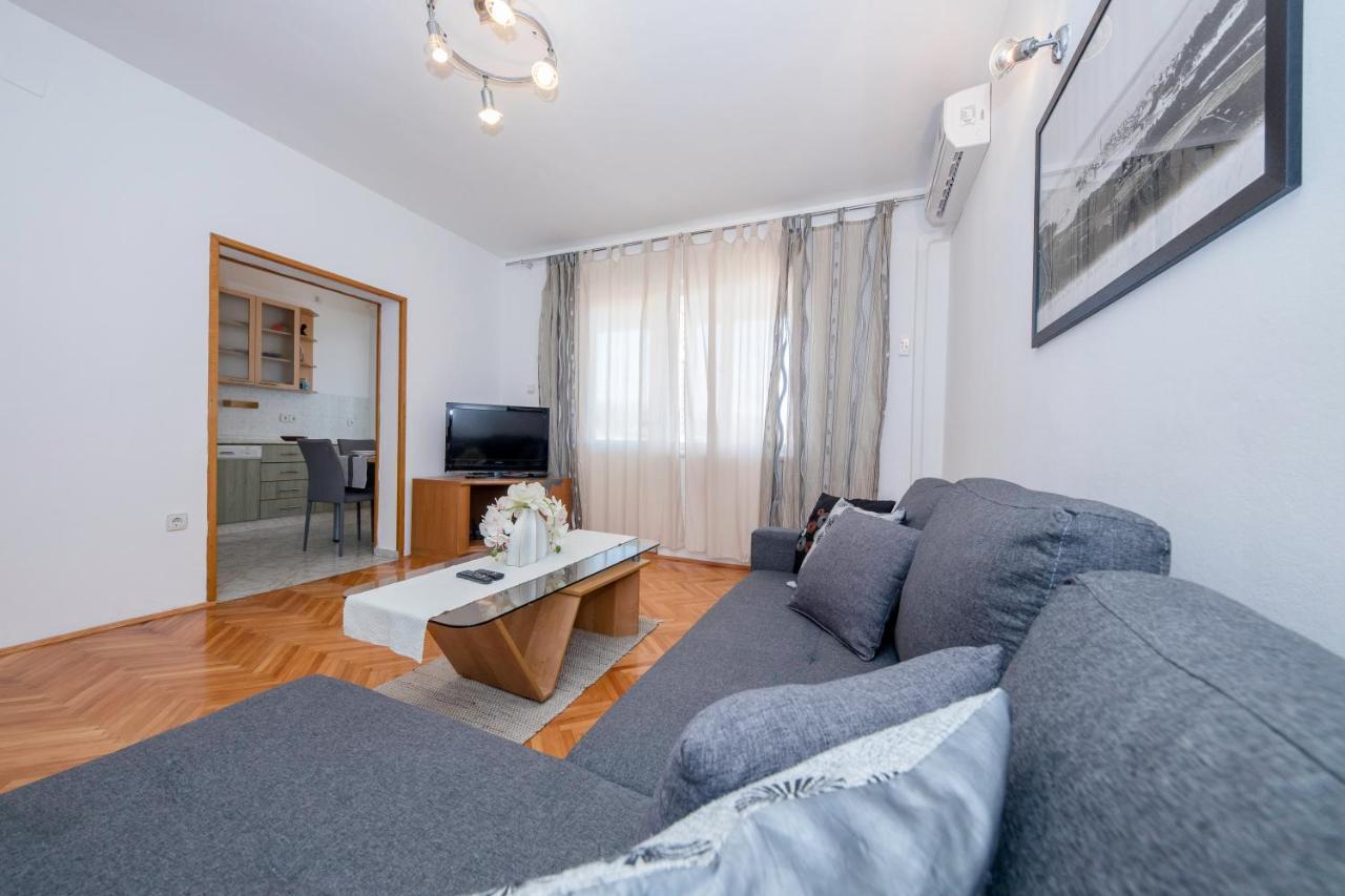 Apartments And Rooms Bolero ราบ ภายนอก รูปภาพ