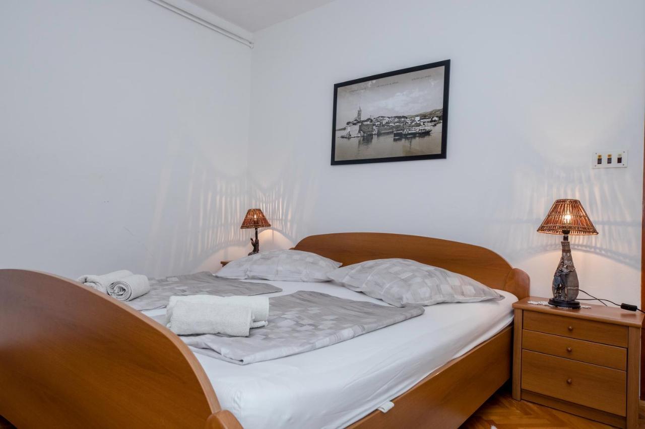 Apartments And Rooms Bolero ราบ ภายนอก รูปภาพ