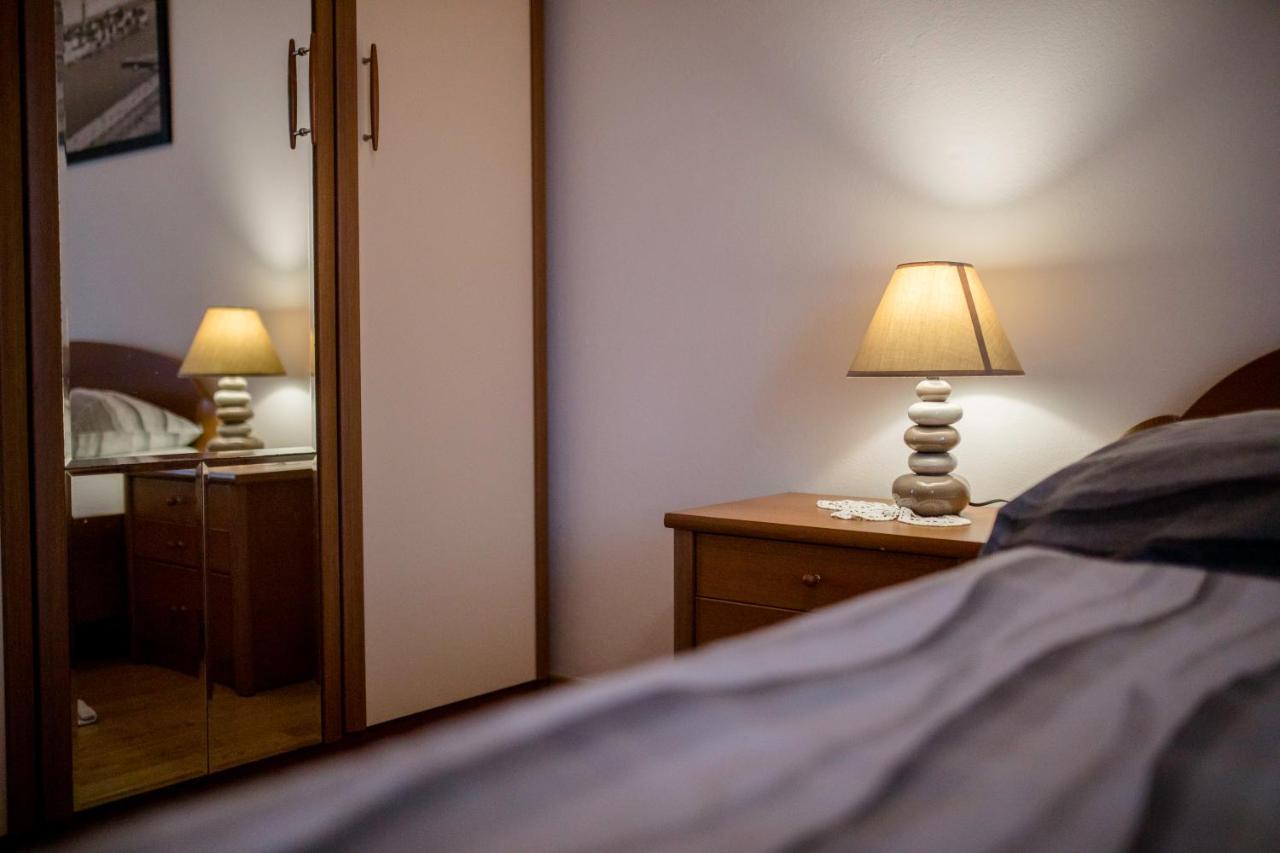 Apartments And Rooms Bolero ราบ ภายนอก รูปภาพ